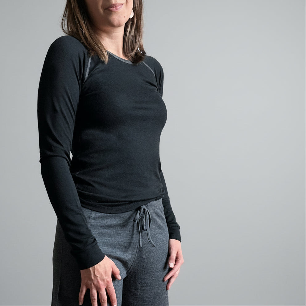 Chill Angel Tops Black/Grey / S Aurora Merino Raglan Crew